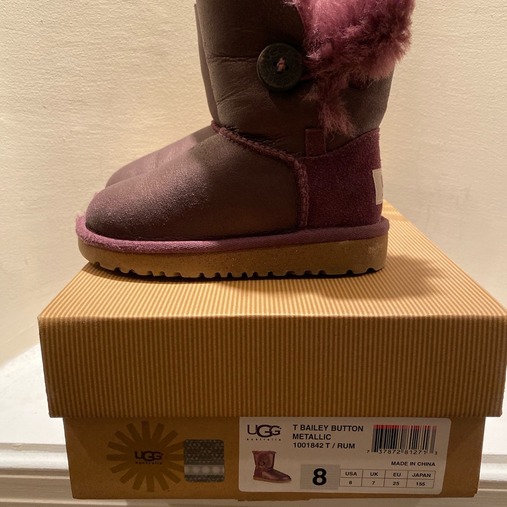 AUTHENTIC UGG ‘Bailey Button Metallic’ boot w/box